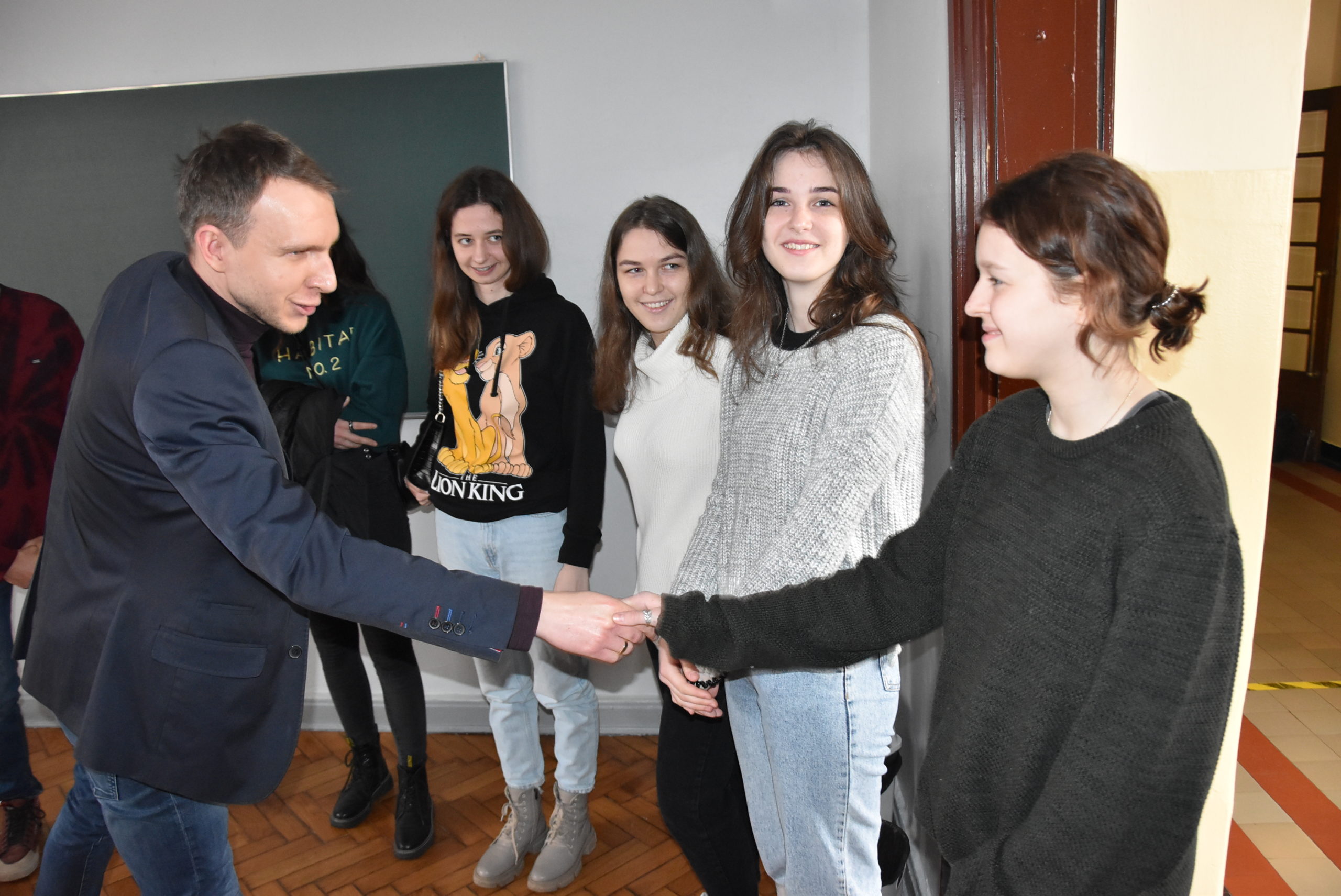 Młodzieży z Ukrainy   podczas lekcji historii w Miarce